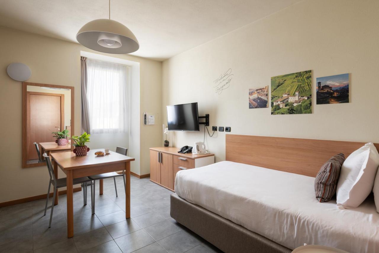 Hotel Borgo Brianteo 蓬泰圣皮耶特罗 外观 照片