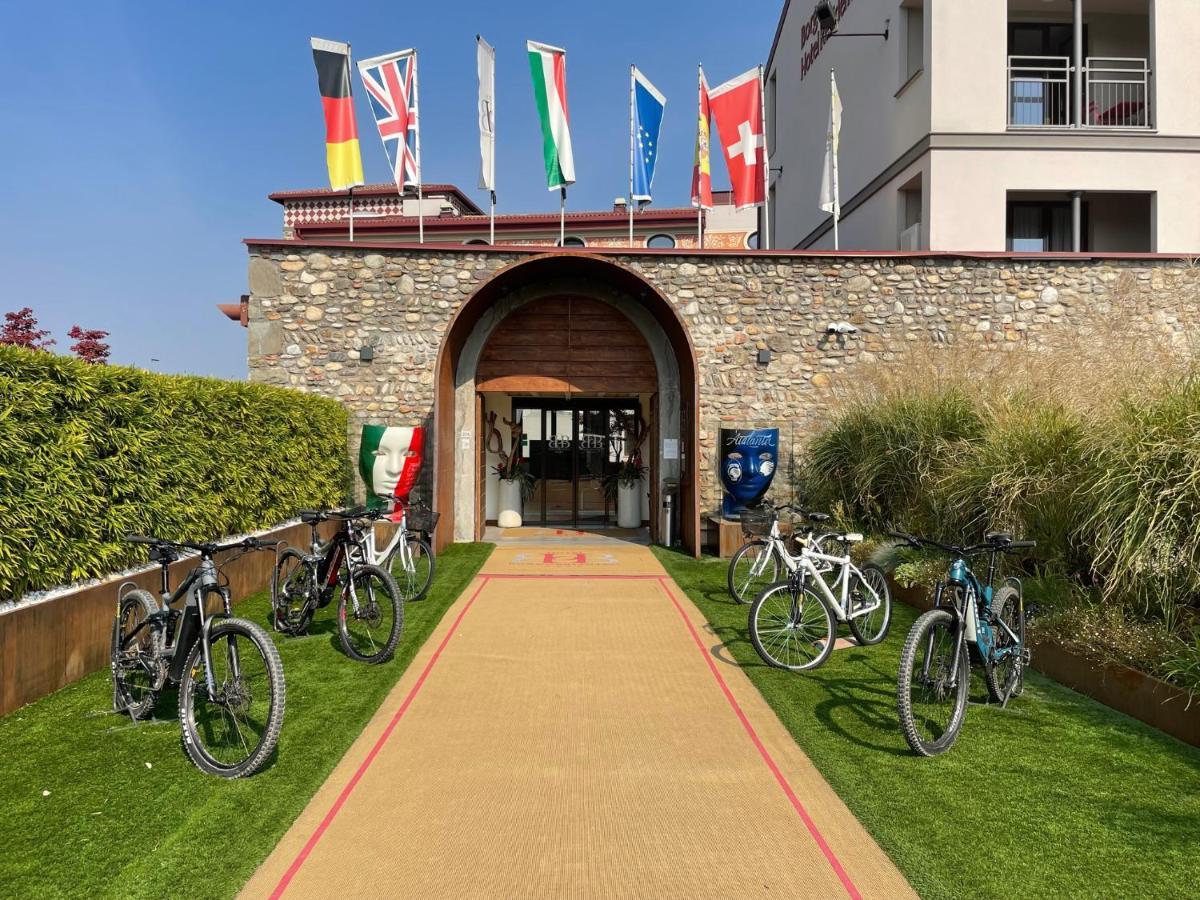 Hotel Borgo Brianteo 蓬泰圣皮耶特罗 外观 照片